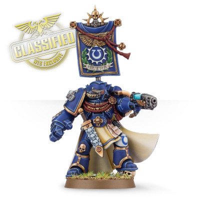 Space Marine Captain With Plasma Pistol And Powerfist