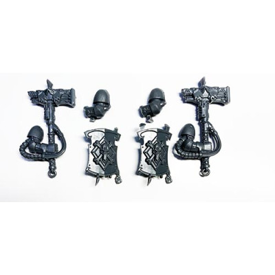 Space Wolves Pack - Runed Thunder Hammer & Storm Shield